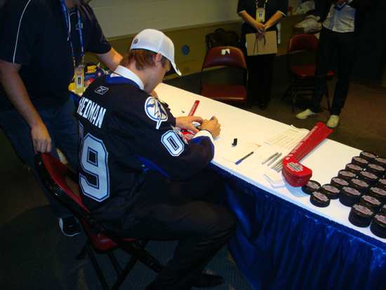 hedman-signing