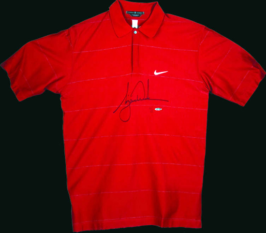 Upper-Deck-Authenticated-PGA-Ultimate-Gift-Tiger-Woods-Sunday-Red-Polo