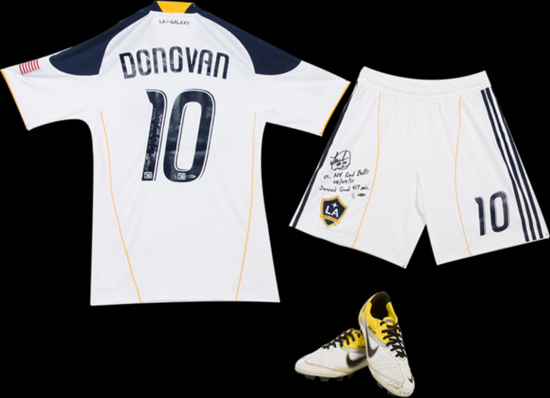 Upper-Deck-Authenticated-Soccer-Ultimate-Gift-Guide-Landon-Donovan-Game-Used-Uniform