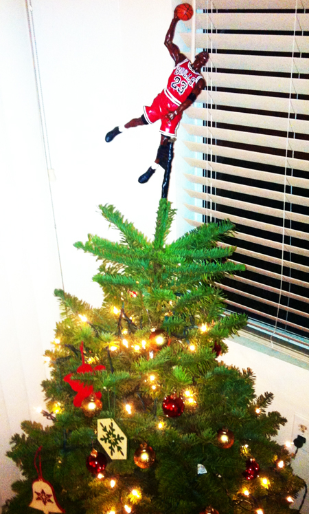 Holiday-Christmas-Tree-Upper-Deck-Michael-Jordan-Figure