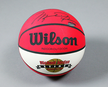 Beckett-Auctions-Jordan-Retirement-Basketball-Autographed-UDA