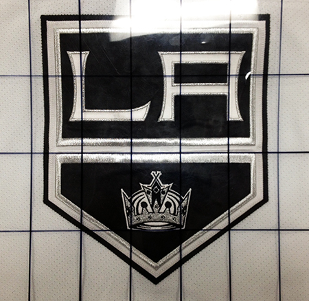 2014-15-NHL-UD-Premier-Mega-Patch-Memorabilia-Card-Los-Angeles-Kings-Jonathan-Quick-Chest-Logo-Grid