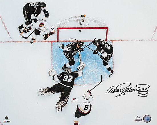 teemu-selanne-autographed-aerial-view-photo-84806