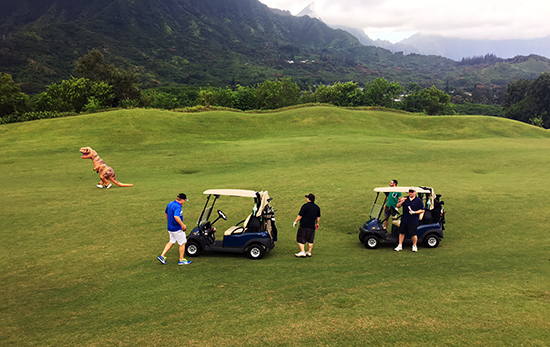 Hawaii-Trade-Show-Beckett-Upper-Deck-Golf-Tournament-Dinosaur-Course-Sighting-1