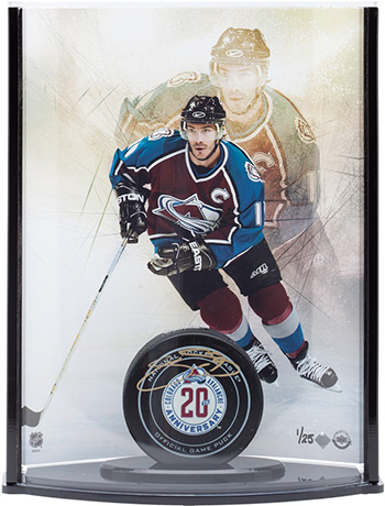 joe-sakic-autographed-20th-anniversary-puck-curve-display-upper-deck-authenticated
