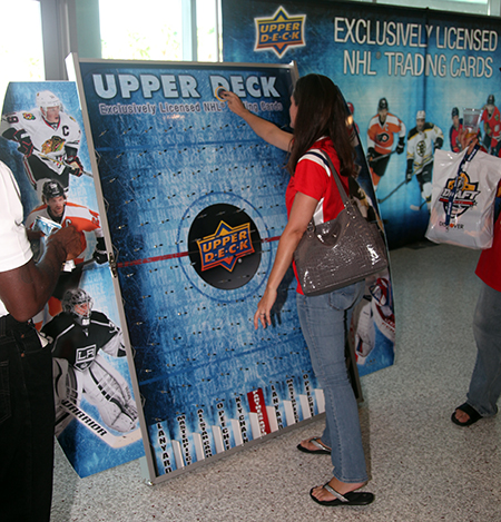 upper-deck-nhl-draft-puck-o-plinko-board