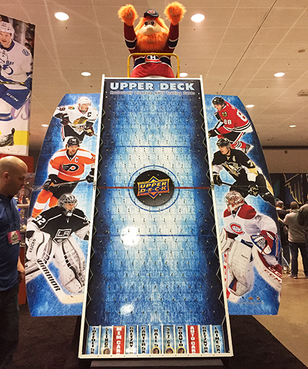 Upper-Deck-e-Pack-NHL-All-Star-Fan-Fair-Booth-Montreal-Canadiens-Youppi-Puck-O
