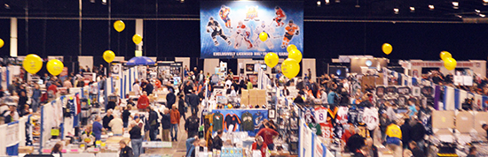 Sportscard-Memorabilia-Expo-Upper-Deck-Booth-Balloons-Diamond-Dealer-1