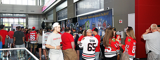 2017-nhl-draft-upper-deck-booth-autograph-session-tyler-motte-chicago-blackhawks-trade-panarin-columbus-busy-fans