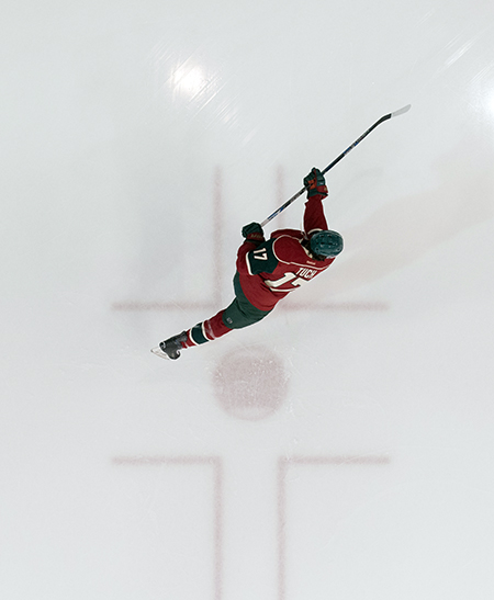 Upper-Deck-2016-NHLPA-Rookie-Showcase-Alex-Tuch-Las-Vegas-Golden-Knights-Minnesota-Wild-Aerial-Overhead