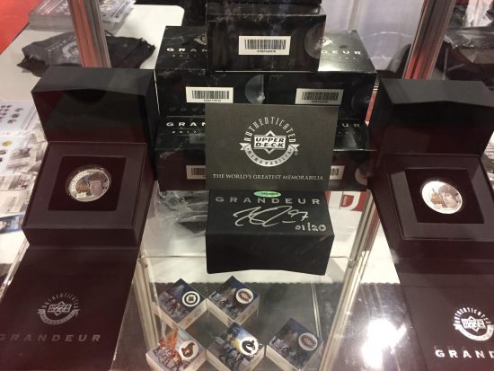 Grandeur-Upper-Deck-NHLPA-Hockey-Coins-CIBC-Booth-Expo-Signed-Connor-McDavid-Box