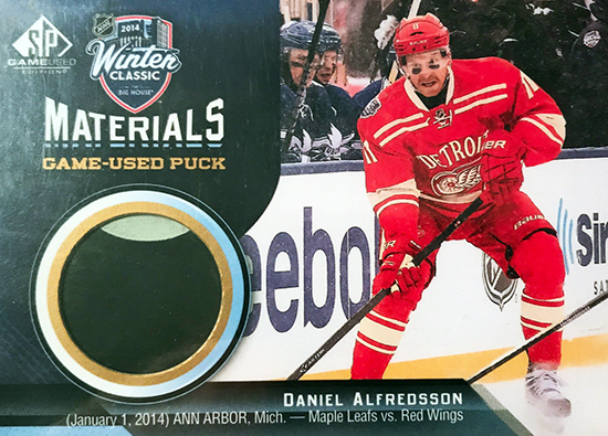 2014-15-nhl-sp-game-used-winter-classic-materials-daniel-alfredsson-puck