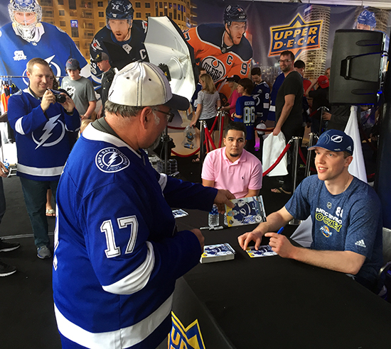 2018-NHL-All-Star-Upper-Deck-autograph-signing-andrei-vasilevskiy-tampa-bay-fan-signing-5