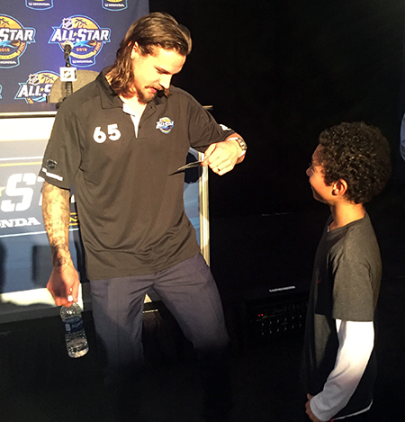 2018-upper-deck-nhl-all-star-media-day-kid-correspondent-interview-reporter-erik-karlsson-game-dated-moments-card-jaxson-shandler