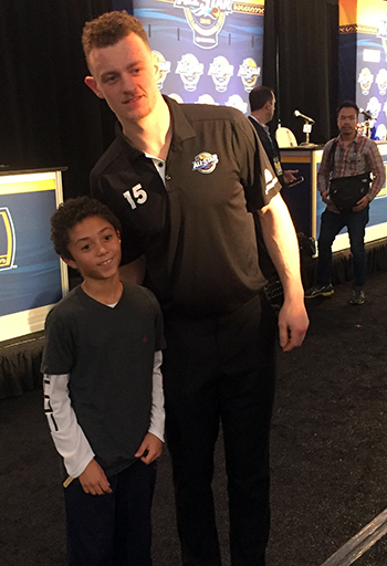 2018-upper-deck-nhl-all-star-media-day-kid-correspondent-interview-reporter-jack-eichel-jaxson-shandler