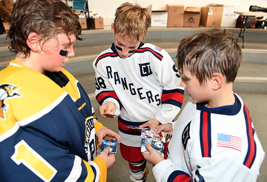 brick-hockey-tournament-edmonton-kids-collect-upper-deck-hockey-cards-3