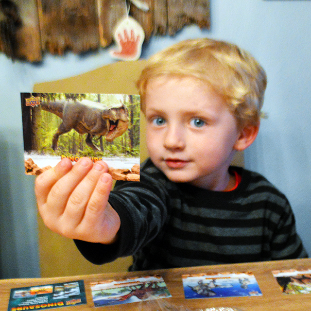 upper-deck-dinosaurs-trading-cards-kids-boy-son-hobby-tyrannosaurus-rex-wow