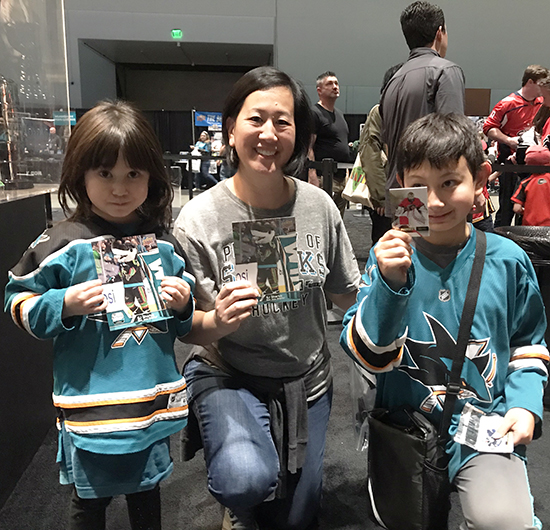 2019-nhl-all-star-fan-fair-upper-deck-san-jose-sharks-fans-puck-o