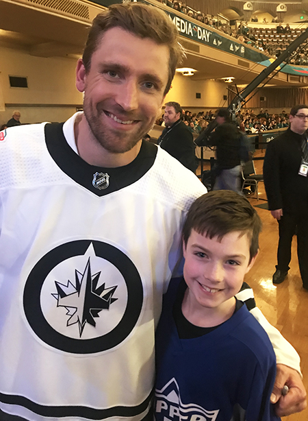 2019-upper-deck-nhl-all-star-media-day-kid-correspondent-player-blake-wheeler