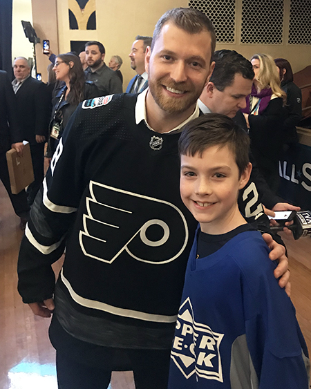 2019-upper-deck-nhl-all-star-media-day-kid-correspondent-player-claude-giroux