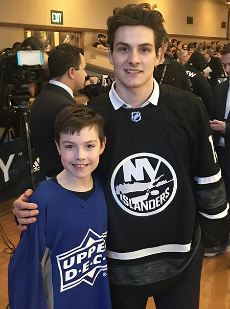 2019-upper-deck-nhl-all-star-media-day-kid-correspondent-player-matthew-barzal