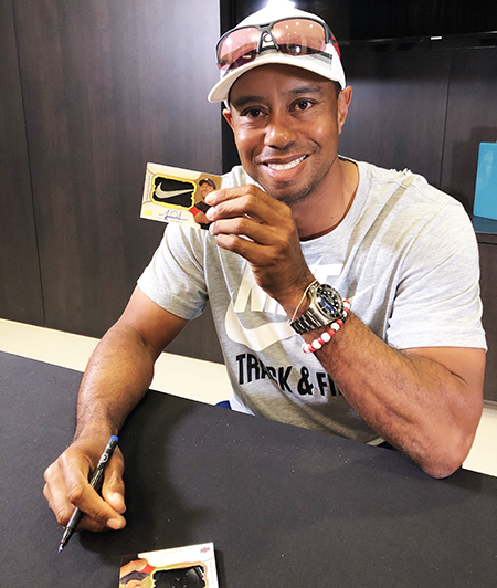 2019 upper deck goodwin champions signature kicks tiger woods signing